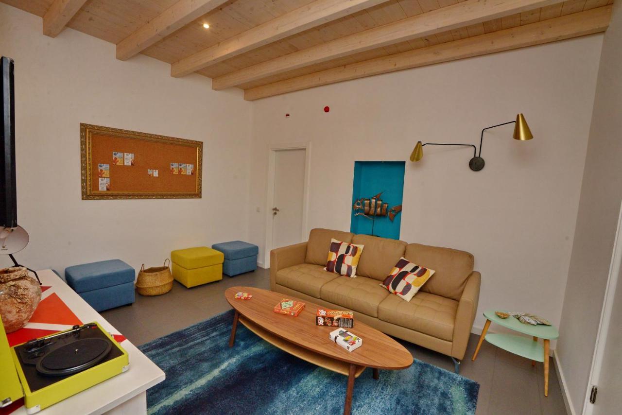 Son Of A Beach Hostel Albufeira Ngoại thất bức ảnh