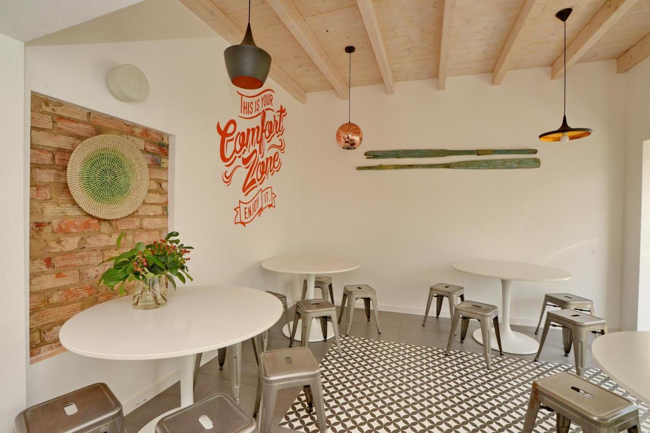 Son Of A Beach Hostel Albufeira Ngoại thất bức ảnh